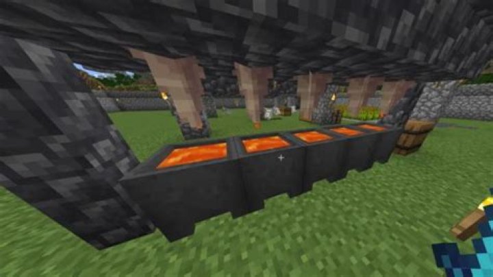Can Dripstone fill a cauldron with lava in bedrock?