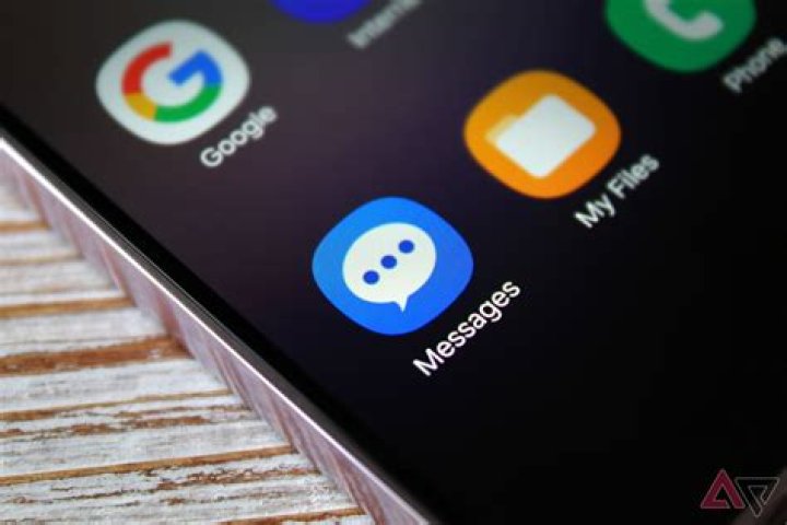 Can FBI get your text messages?