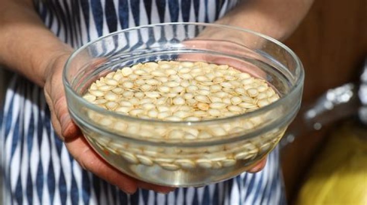 Can I soak ginger in water and drink?