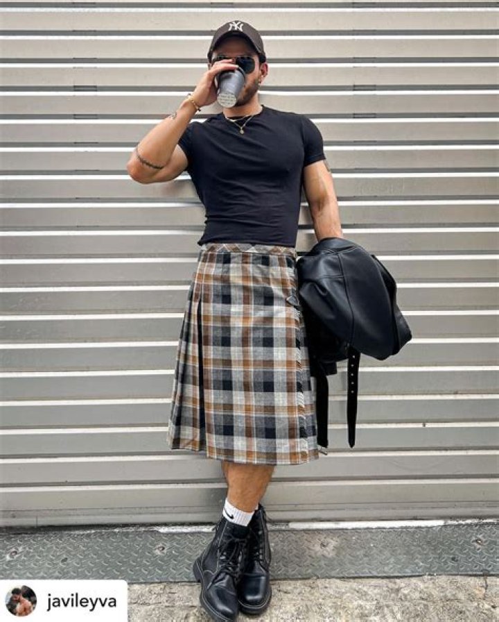 Can I wear short skirt in Japan?