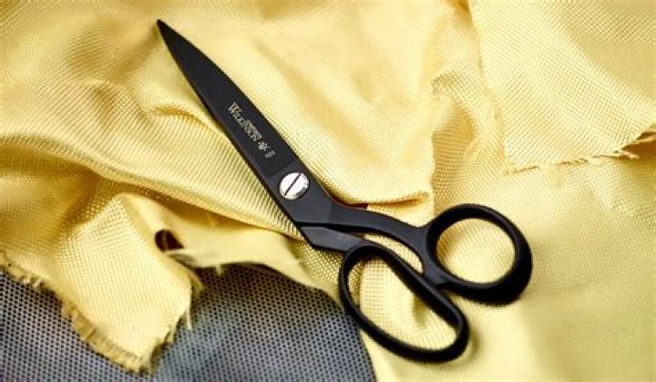 Can Kevlar be cut?