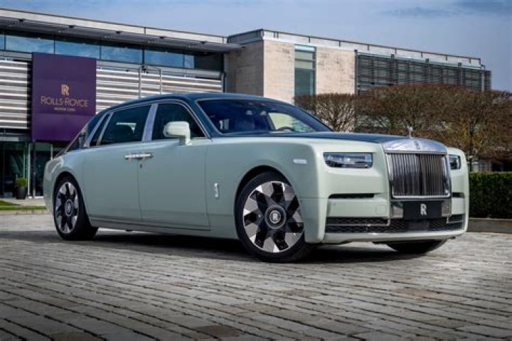 Can Rolls Royce runs on normal petrol?