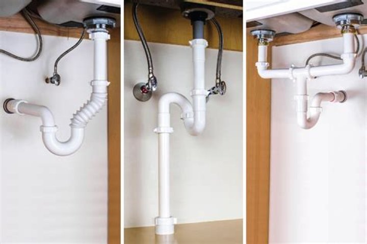 Can two plumbing fixtures share a vent?
