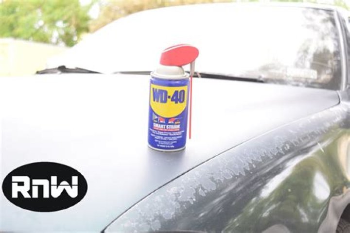 Can WD-40 remove scratches on car?