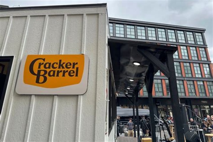 Can you buy a Cracker Barrel franchise?