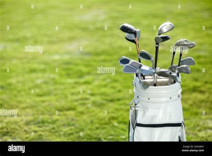 Can you play golf without a bag?