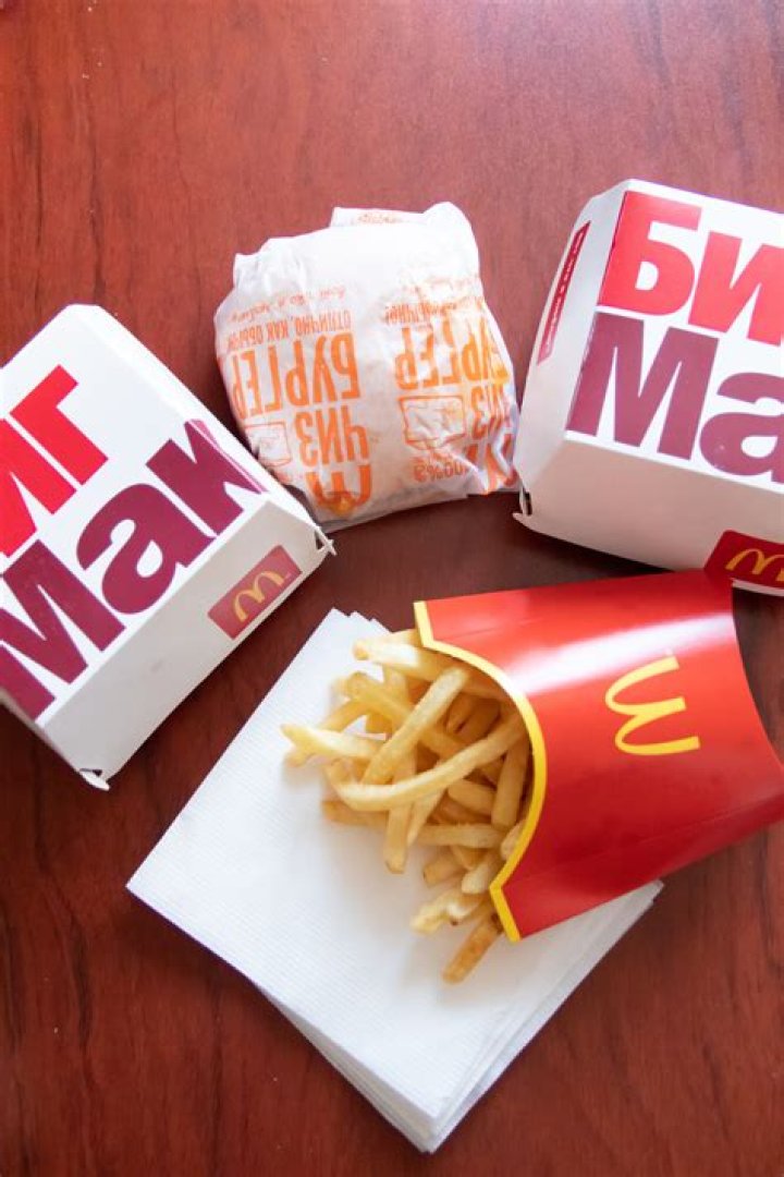 Can you put Mcdonalds wrappers in the microwave?
