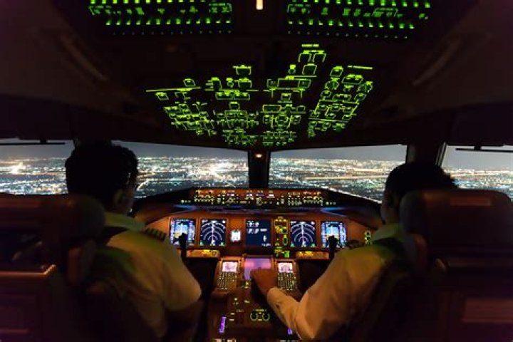 Do FedEx pilots only fly at night?