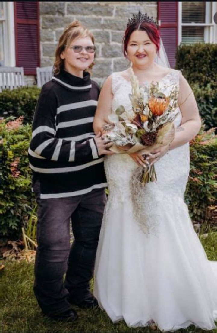 Do Laurie and Amy have babies?