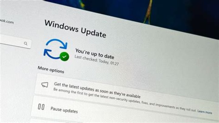 Does closing apps save data?