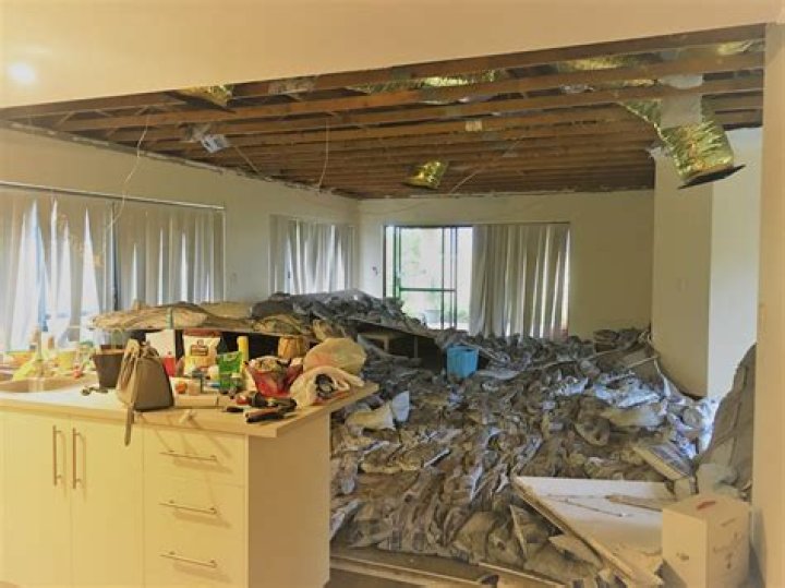 Does insurance cover ceiling collapse?