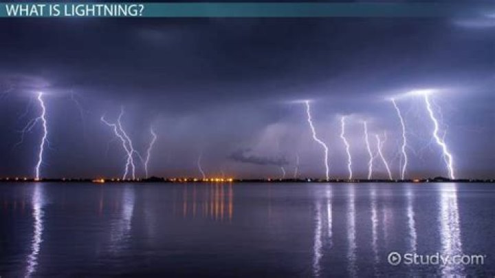 Does lightning make noise?