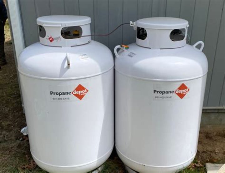 Does propane rise or sink?
