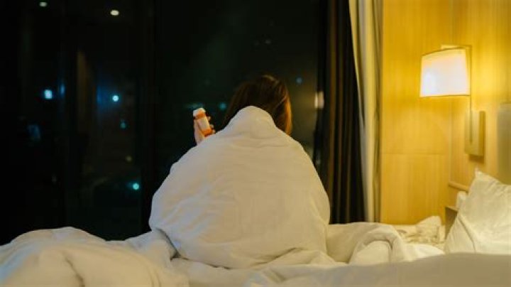Does psychosis get worse at night?