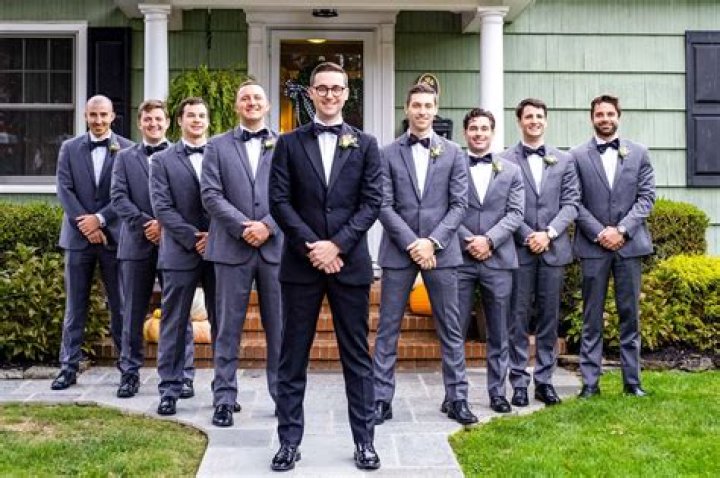 Does the groom take off both garters?