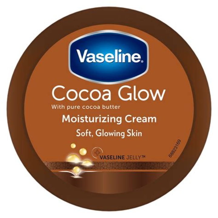 Does Vaseline Cocoa glow darken skin?