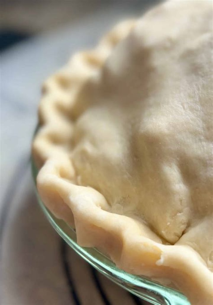 How do I make my pie crust shiny?