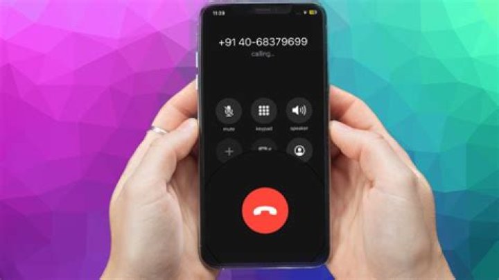How do you hang up a smartphone?