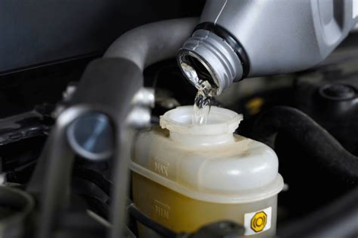 How does copper get in brake fluid?