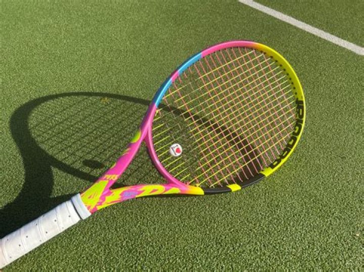 How heavy is Nadal's racket?