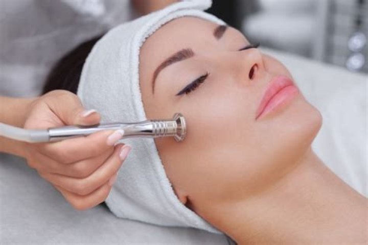 How long will microdermabrasion last?