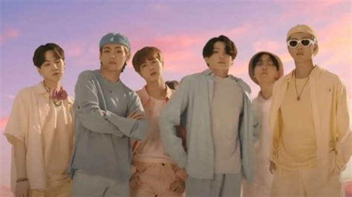 How many views did BTS Dynamite get in 5 hours?