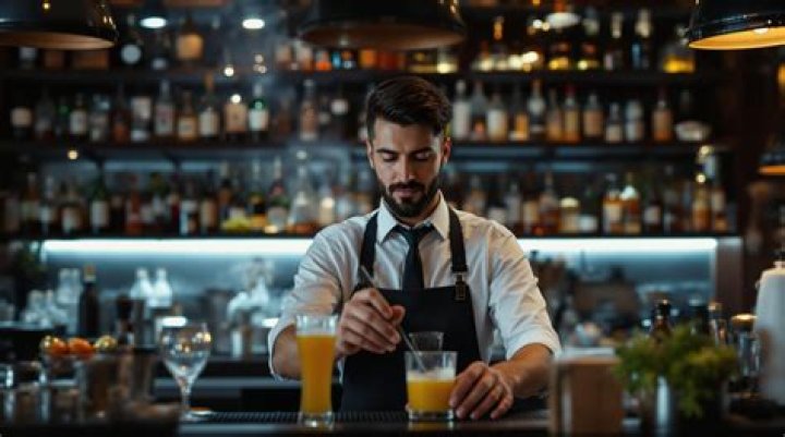 How much do you tip your bartender at Christmas?