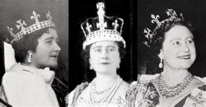 How much is the Queen's crown worth?