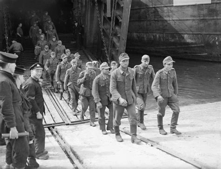 How were German prisoners of war treated in ww2?