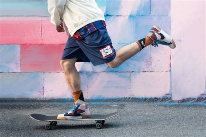 Is a smaller skateboard better for tricks?