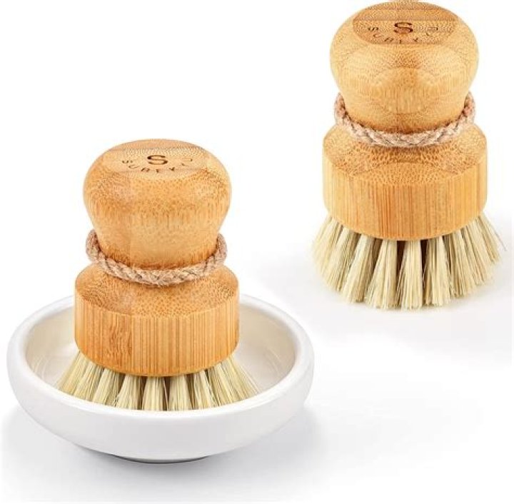 Is brush cleaner the same as white spirit?