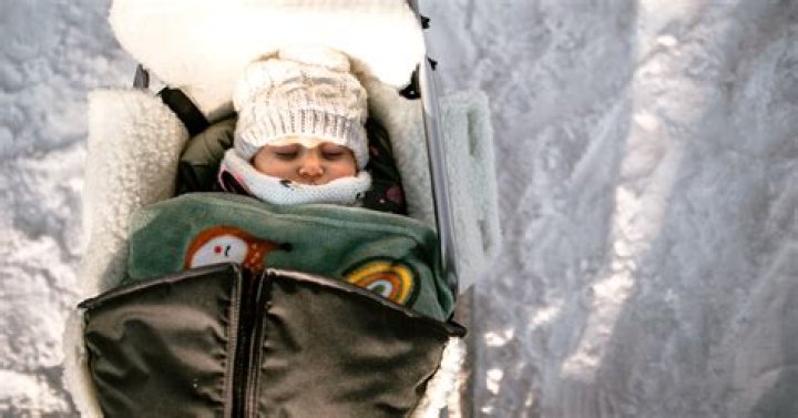 Is it bad to sleep in cold air?