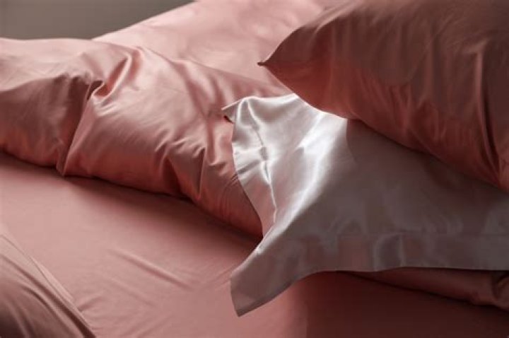 Is sleeping on satin good for your skin?