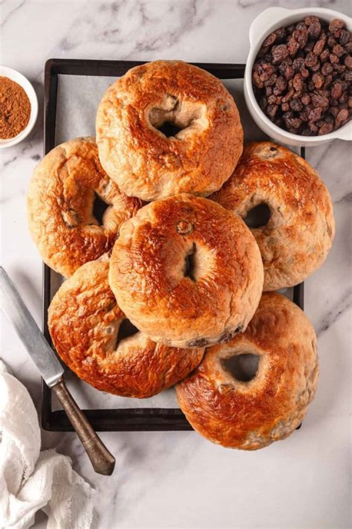 Is the cinnamon raisin bagel from Starbucks vegan?