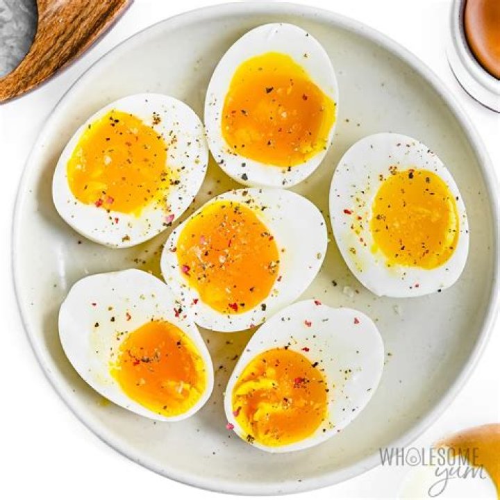Is tuna and boiled eggs healthy?