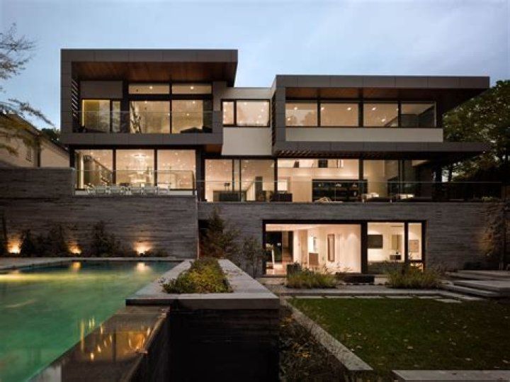 What are big houses called?