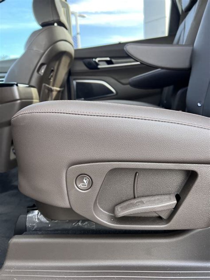 What car has the most recalls?