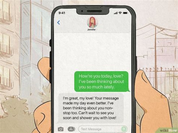 What does it mean when a girl texts Awww?