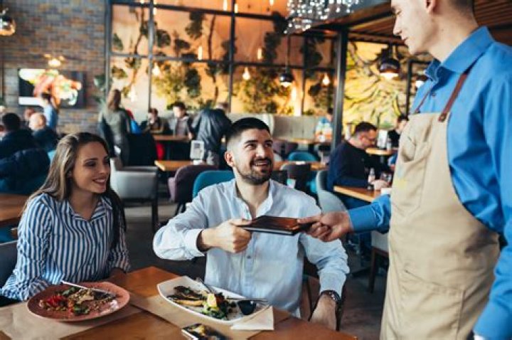 What happens if you don't tip at a restaurant?