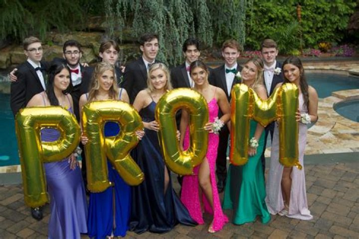 What happens on senior prom night?