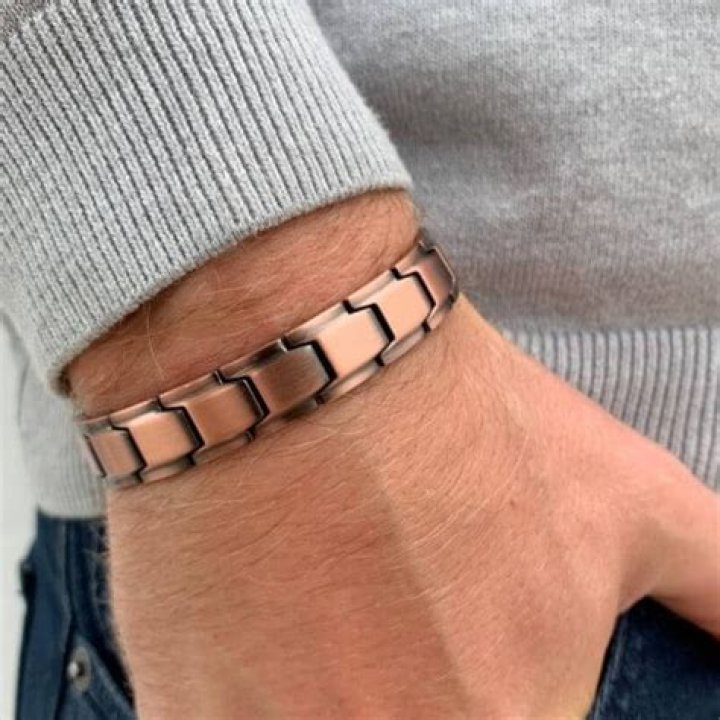 What happens when you wear a magnetic bracelet?