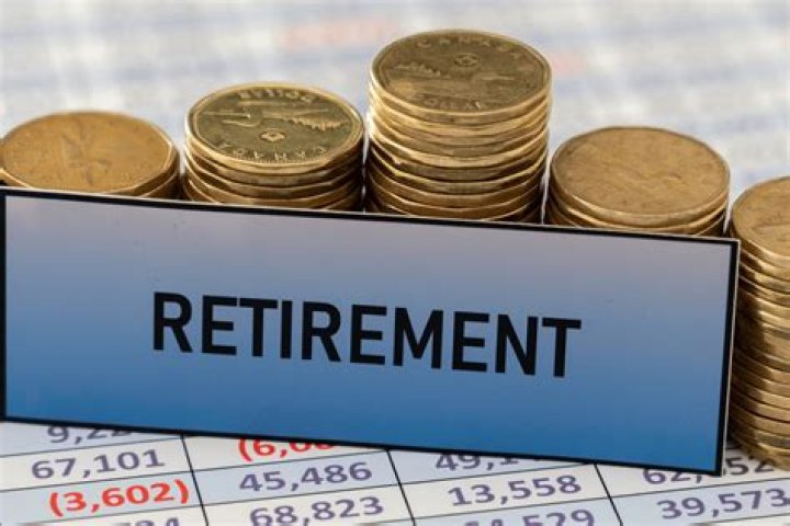 What is a good retirement income in Canada?