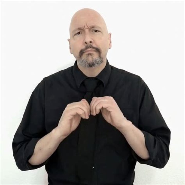 What is how in ASL?