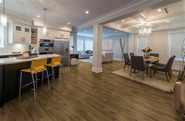 What is the most popular flooring color?