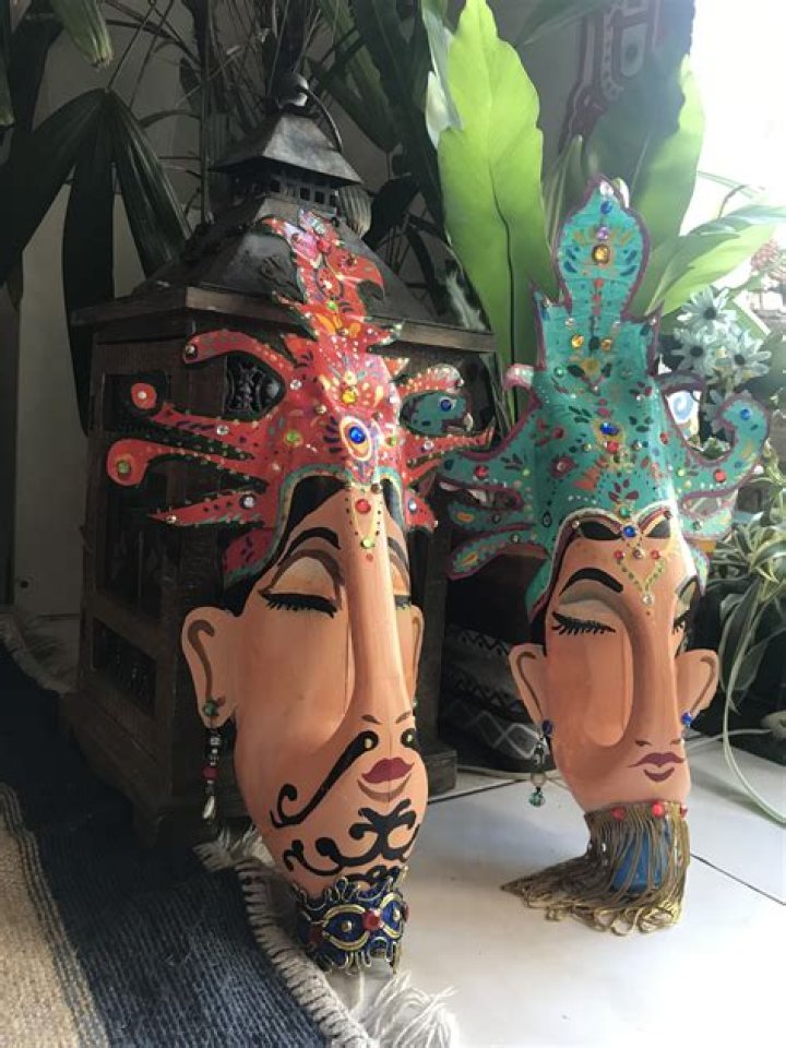 What kind of paint do you use on ceramic lamps?