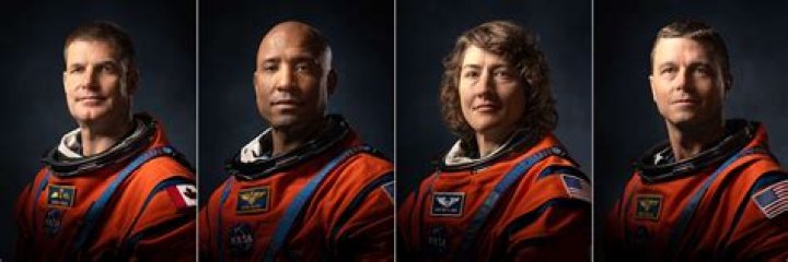What makes the trip to Mars especially challenging for astronauts?