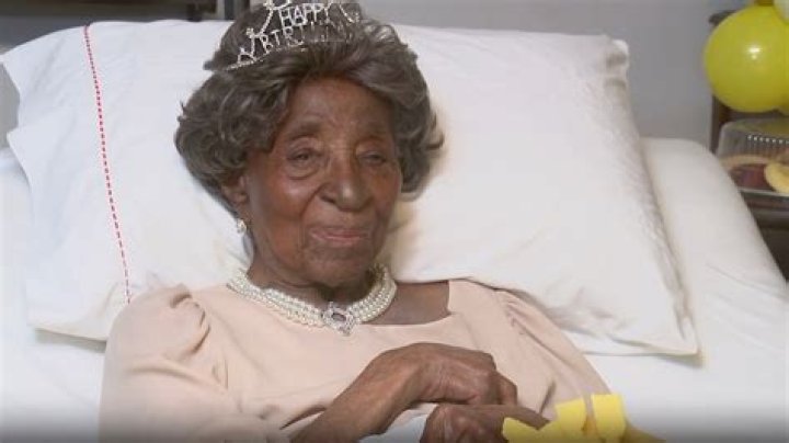 Who was the 2 oldest person to ever live?