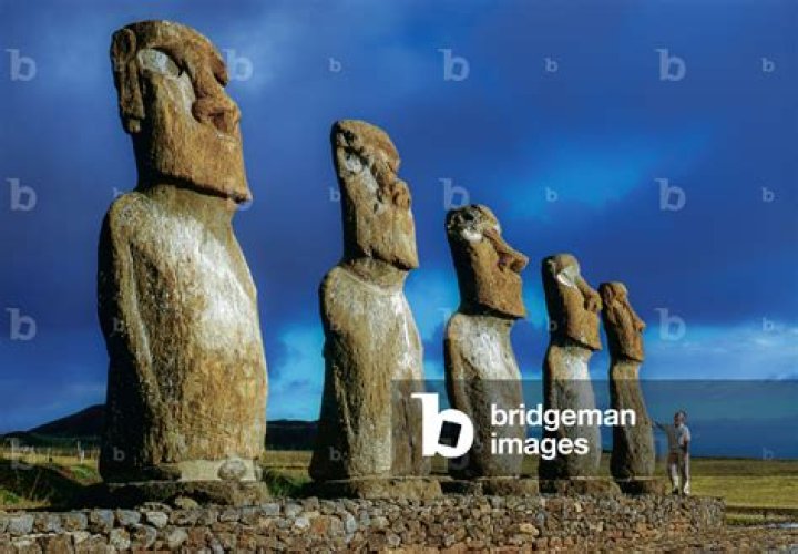 Why are some temples called monoliths?