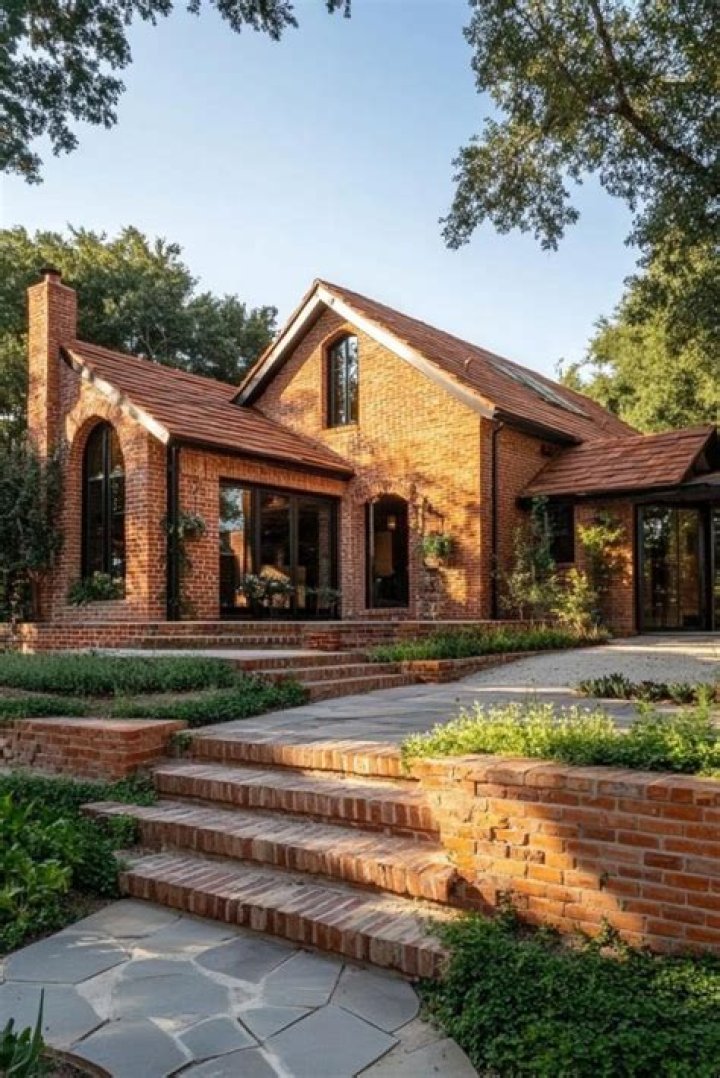 Why are Texas houses made of brick?