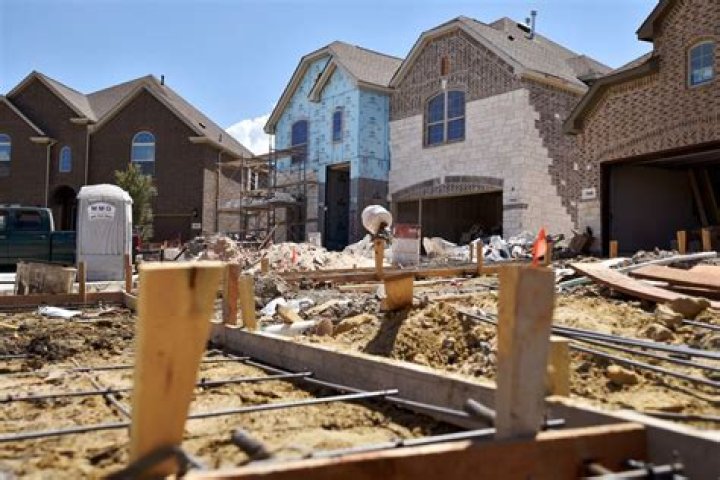 Why are there no basements in San Antonio?